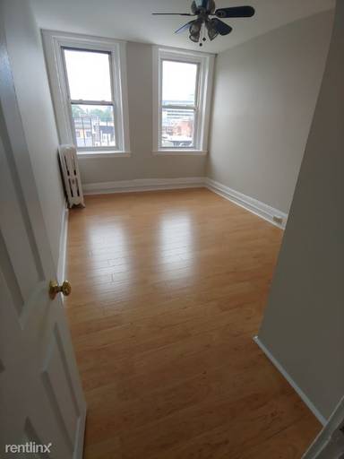 Main picture of 70 Joy St