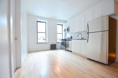 Main picture of 295 W 150th St
