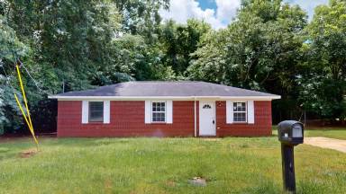 Main picture of 901 W Adams Ave