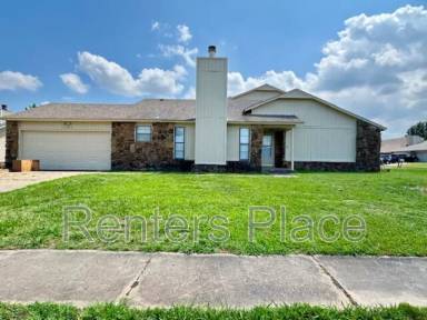 Main picture of 13002 E 39th St
