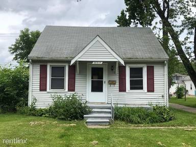 Main picture of 22217 Lange St