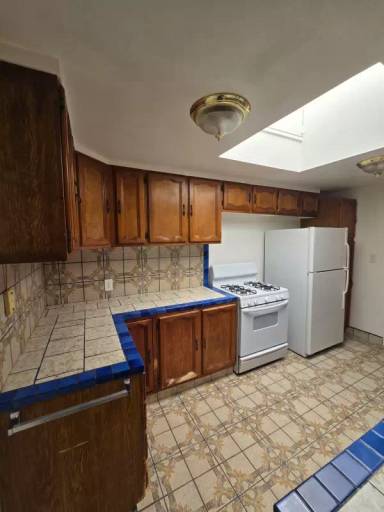 Main picture of 4101 E 1st St