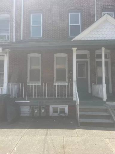 Main picture of 504 W Lafayette St