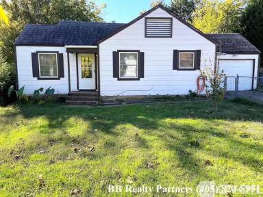 Main picture of 4338 E 4th Pl