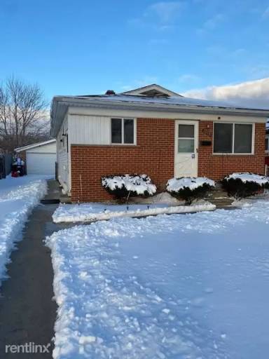 Main picture of 6680 Pine St