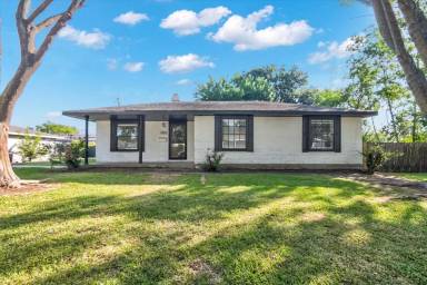 Main picture of 2818 Oak Ave
