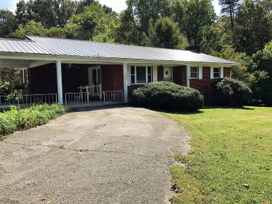 Main picture of 4416 Wildwood Rd