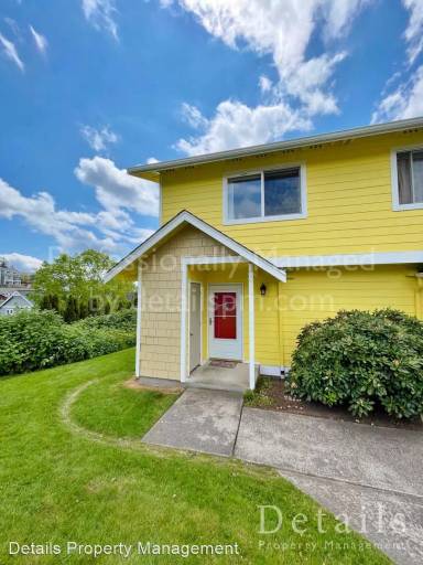 Main picture of 123 NE Myreboe St