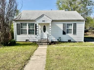 Main picture of 228 E Elgin St