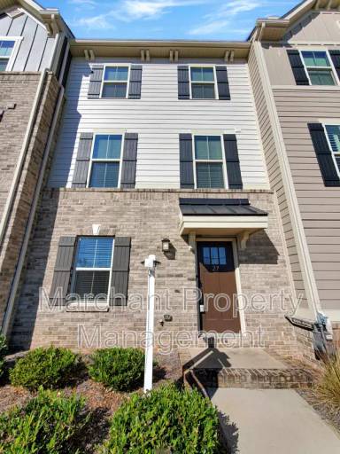 Main picture of 27 Itasca Dr