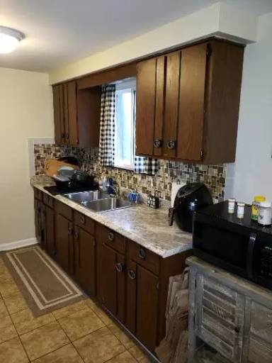 Main picture of 206 Mead St