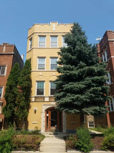 Main picture of 2720 W Winnemac Ave