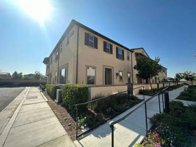 Main picture of 2888 E Berry Loop Privado