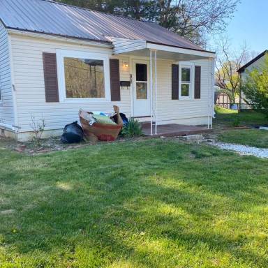 Main picture of 705 Monroe Ave