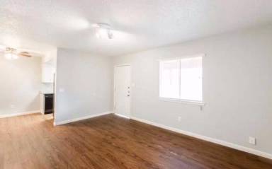Main picture of 1105 N Meadows Dr