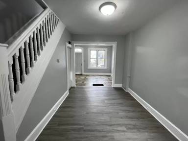 Main picture of 528 Johnson St