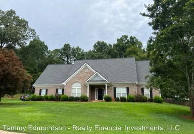 Main picture of 69 Dumar Ln