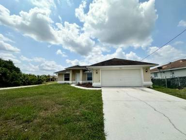 Main picture of 2901 44th St SW