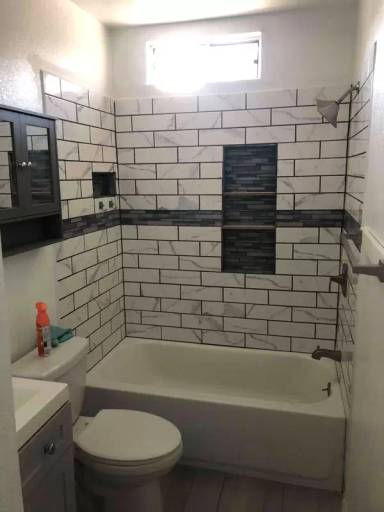 Main picture of 5127 Wall St