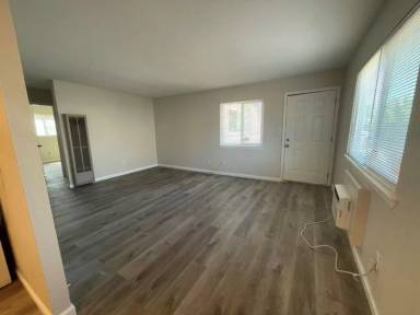 Main picture of 10228 S White Rock Rd