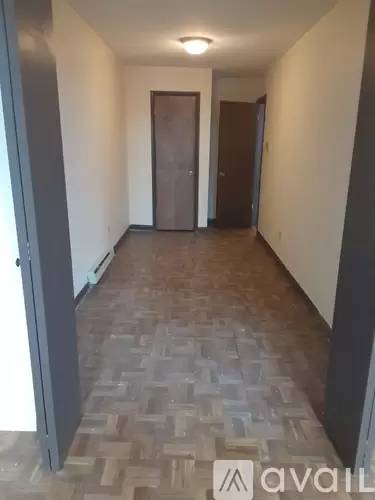 Main picture of 222 S Peterboro St