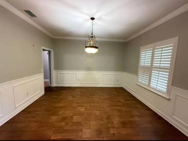 Main picture of 2010 Oakwood Knoll Ct
