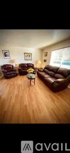 Main picture of 1213 Barclay Ln