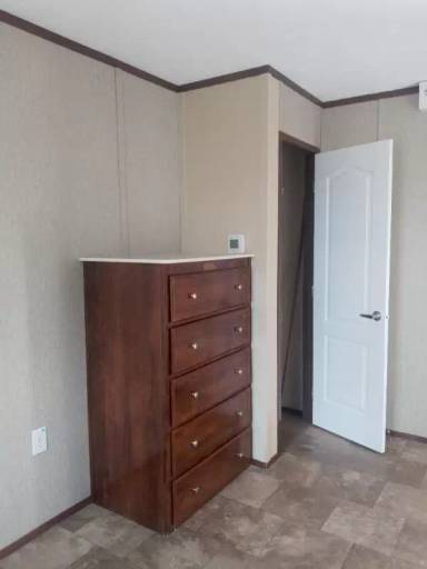 Main picture of 610 Max Ave