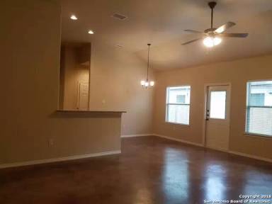 Main picture of 121 Joanne Cv