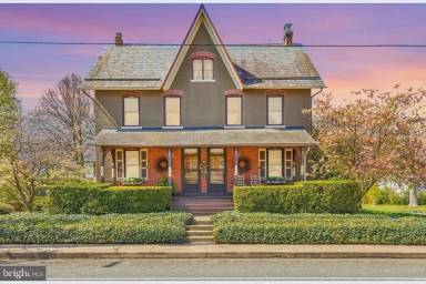 Main picture of 44 N Main St