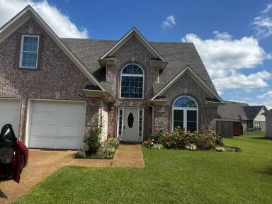 Main picture of 123 Oxford Dr