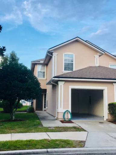 Main picture of 706 Middle Branch Way