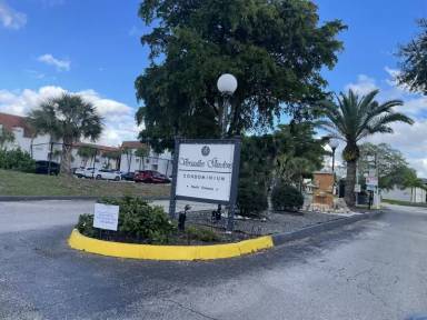 Main picture of 7800 Colony Cir S