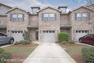 Main picture of 8859 White Ibis Way