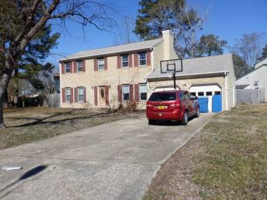 Main picture of 5205 Brockie St