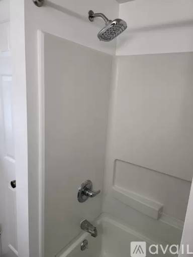 Main picture of 404 W High St