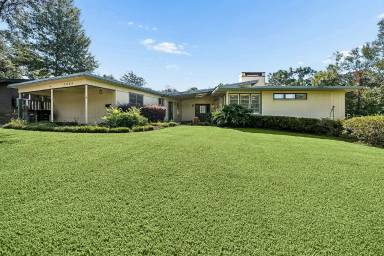 Main picture of 1322 Knollwood Dr