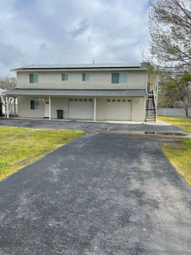 Main picture of 5463 Deschutes Rd