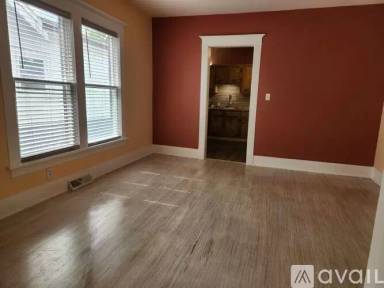 Main picture of 209 N Adams St