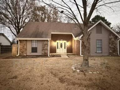Main picture of 2974 Crowell St