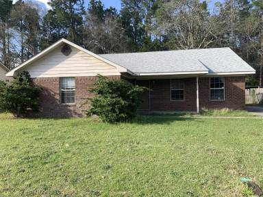 Main picture of 1056 Desert Shield St