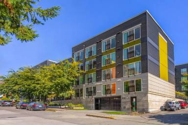 Main picture of 3036 16th Ave W