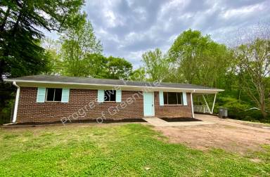 Main picture of 49 Maxie Ave