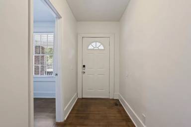 Main picture of 1847 Warren St