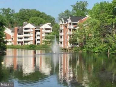 Main picture of 7598 Lakeside Village Dr