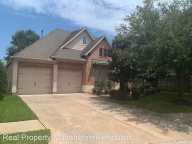 Main picture of 102 Arbor Hill Ct