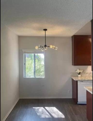 Main picture of 12451 Pacific Ave