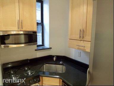 Main picture of 138 E 16th St