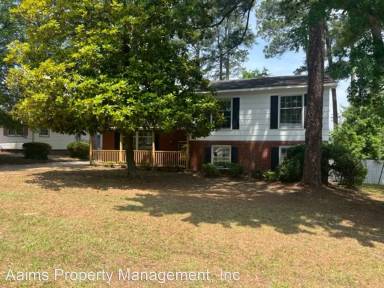 Main picture of 717 Ashboro St