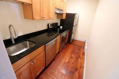 Main picture of 9 Richardson Cir